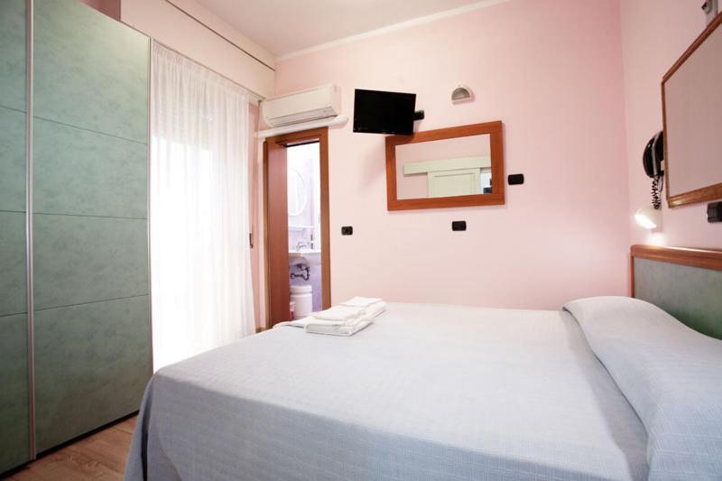 Hotel Vallechiara Cesenatico Eksteriør bilde